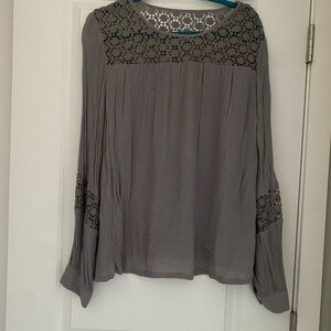 Bass Gray Women's Blouse with Lace Accents